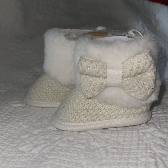 Newborn baby girl winter boots size 1-2, cute girly bow on both sides , faux fur - Picture 6 of 6